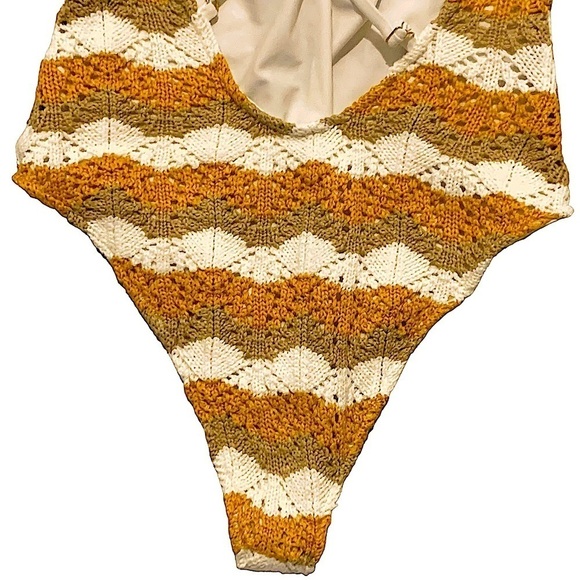 TULAROSA Revolve Rocky Barnes Walker Crochet One Piece Swimsuit Size Small - Picture 9 of 11